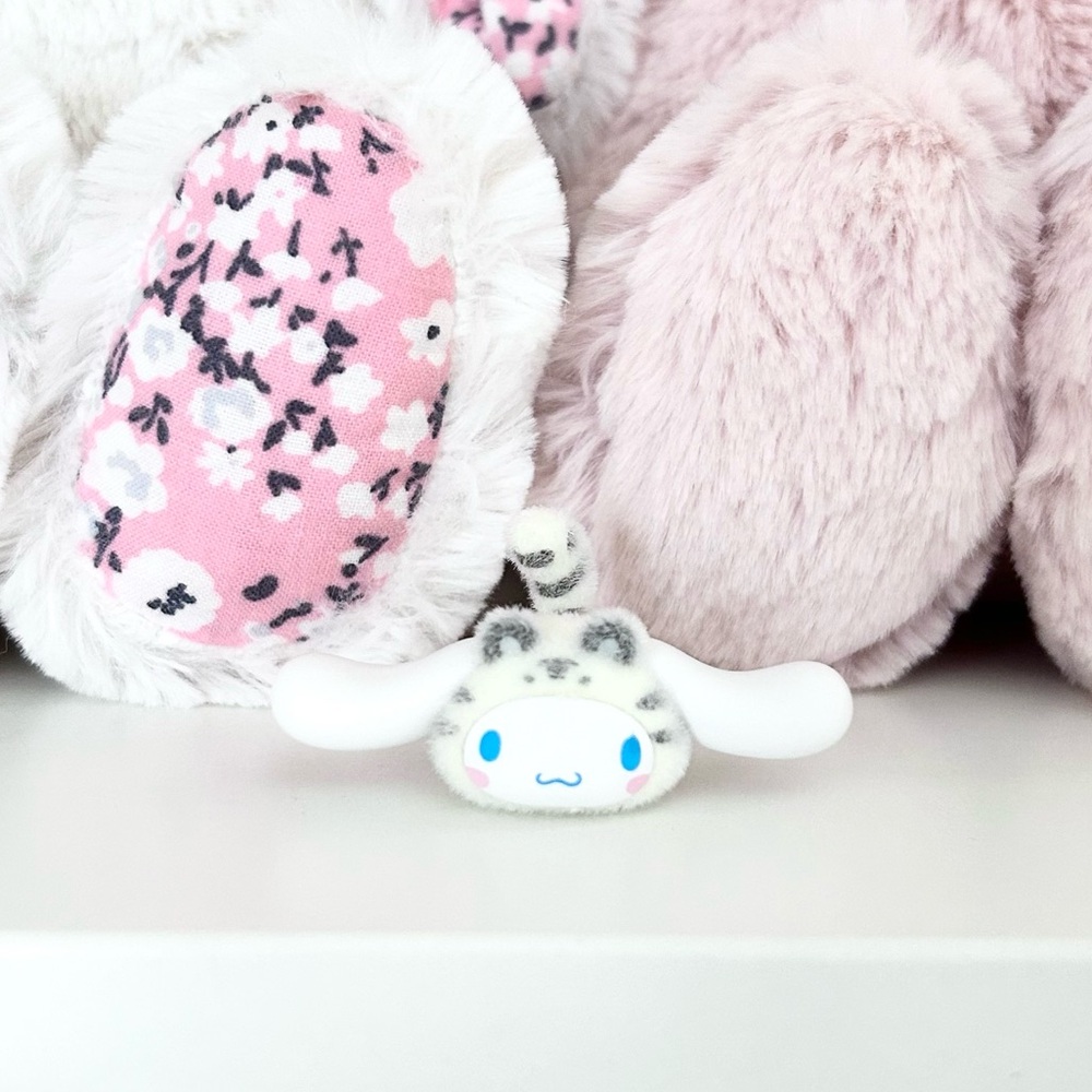Sanrio Cinnamoroll Flocked Figure